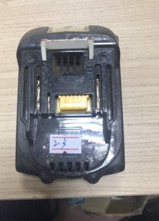 Vỏ mạch còn cell makita 18v (1 hàng cell)