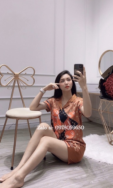 Bộ pijama lụa cổ phối quần đùi chất đẹp