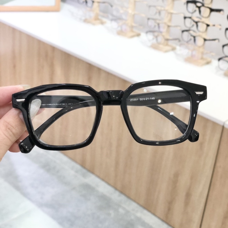 KÍNH VUÔNG UNISEX BY MCSTORE