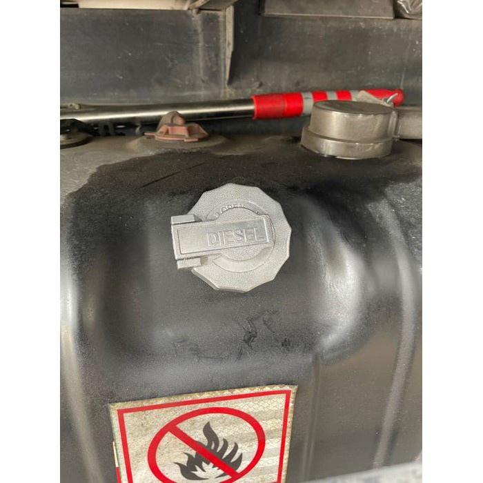 Nắp bình dầu isuzu hàng chính hãng hàng tốt