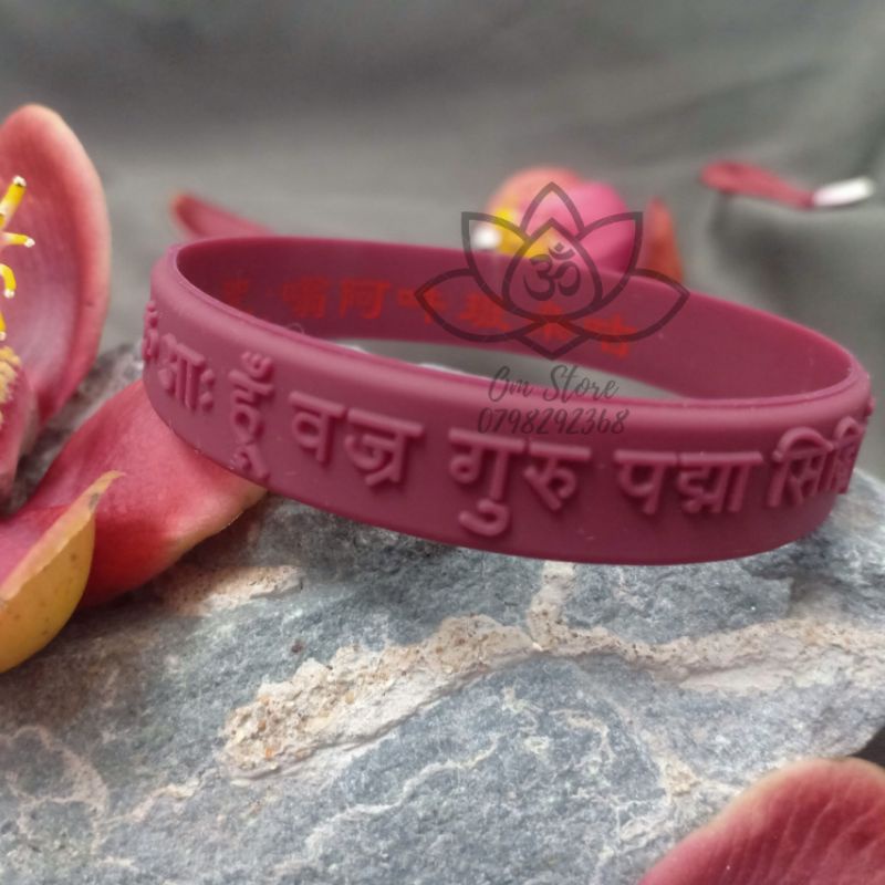 Vòng tay silicon khắc chú Đức Liên Hoa Sanh