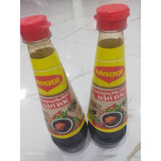 Combo 2 chai nước tương Maggi đậu nành đậm đặc chai 700ml