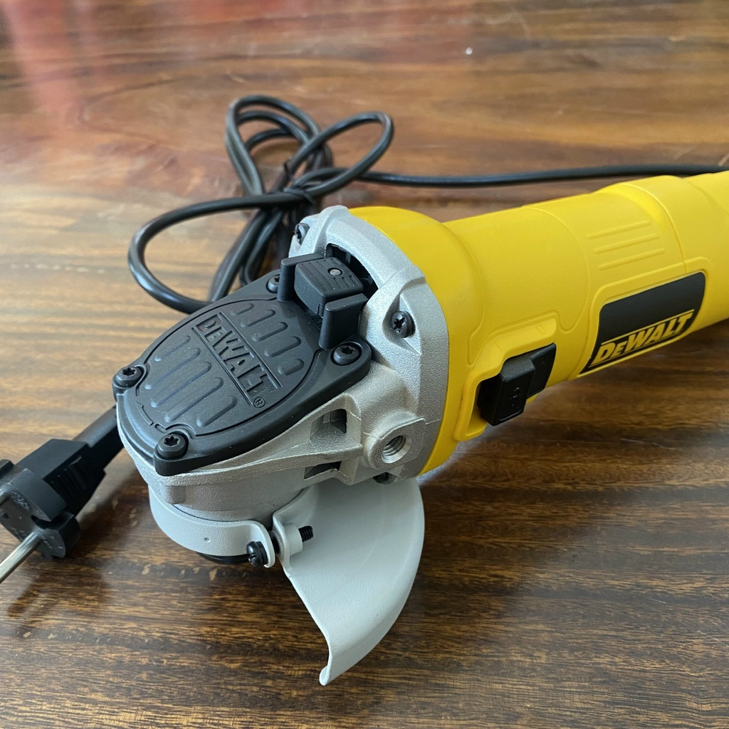 Máy mài góc 100mm 720W DeWalt DWE8100S