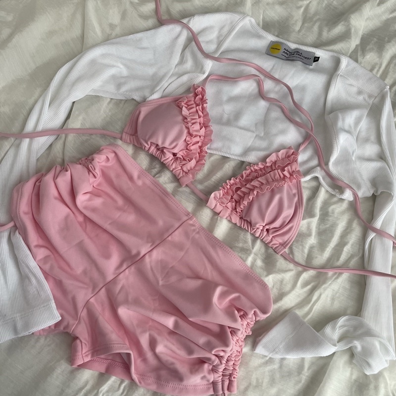 Set bikini 2 mảnh quần short và áo dáng tam giác