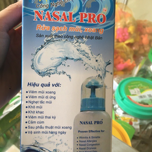 Bình rửa mũi Nasal Pro  có van thông khí giúp ngăn ngừa chất lỏng chảy ngược, dùng được cho cả người lớn và trẻ nhỏ