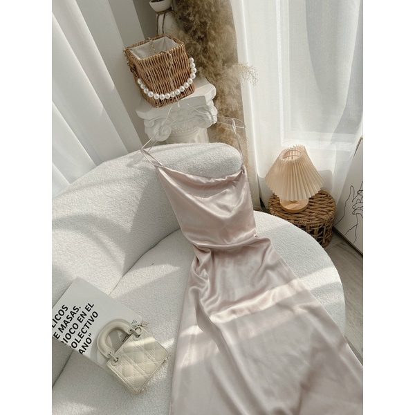 ĐẦM MIDI HAI DÂY NUDE CỔ ĐỔ TRỐNG LƯNG