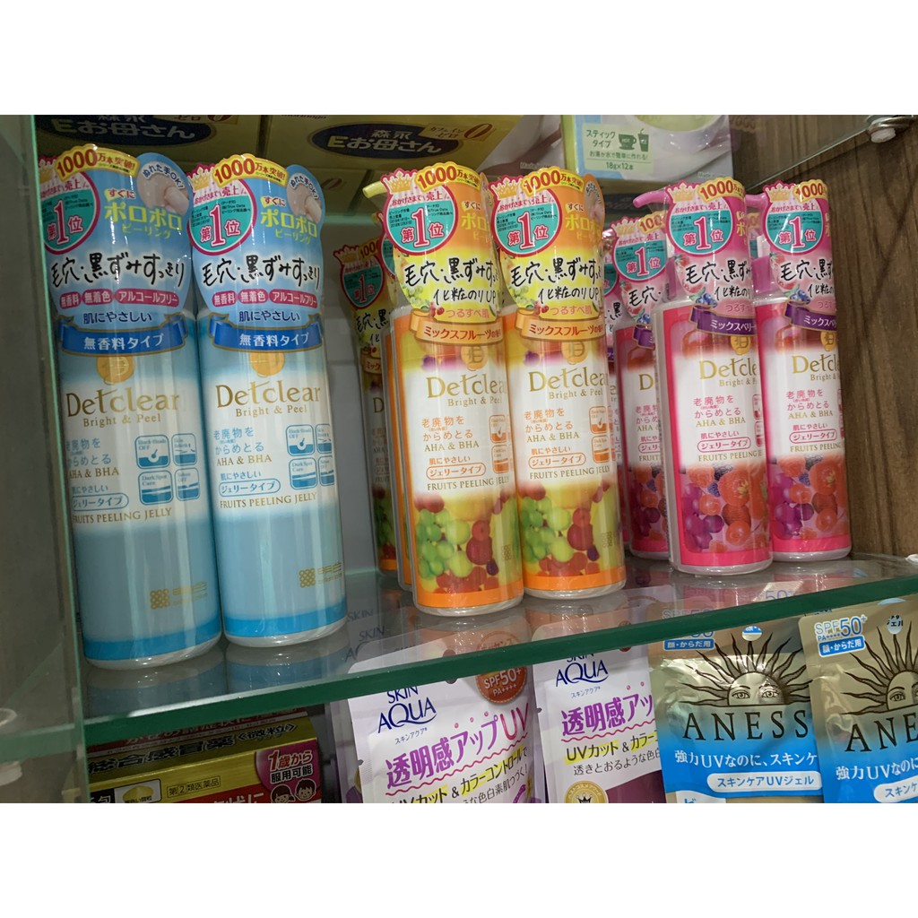 Gel tẩy tế bào chết Detclear Bright and Peel Nhật Bản