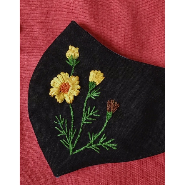 Khẩu trang thêu handmade