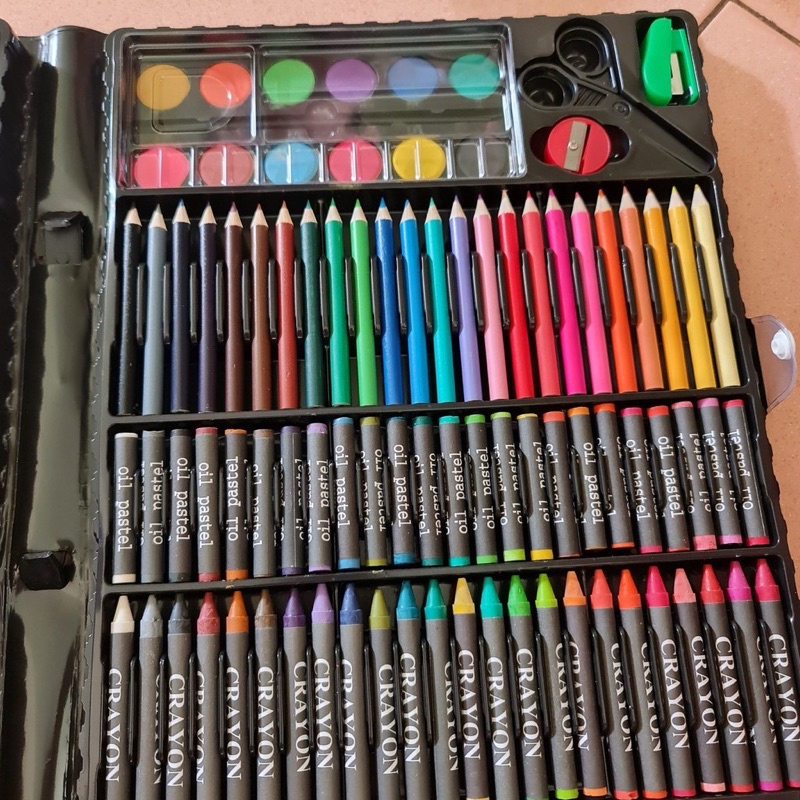 🌱SALE🌱 Hộp Màu 150 Chi Tiết Cho Bé Yêu  🖍🖍