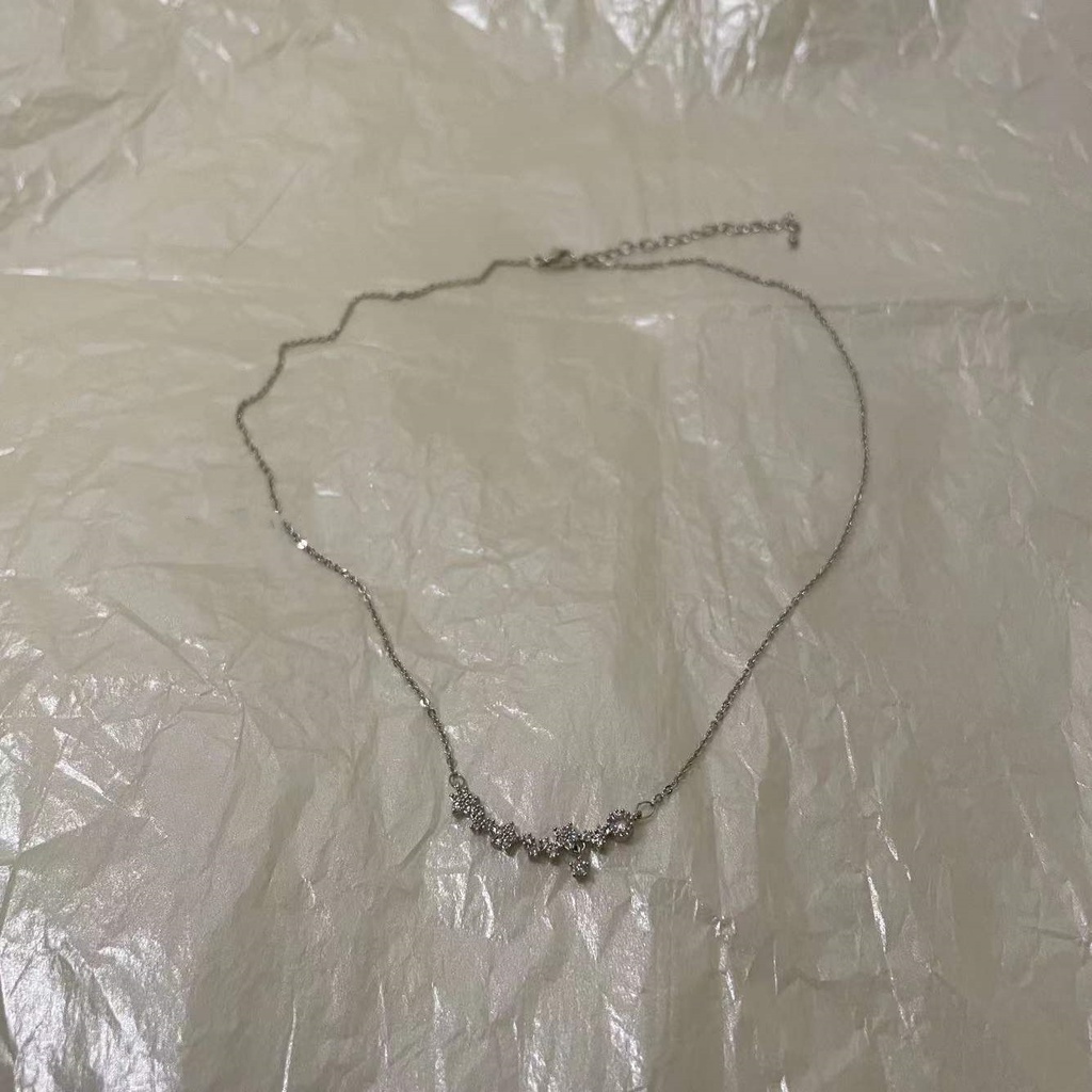 Dây chuyền ngang hoa hợp kim giá rẻ