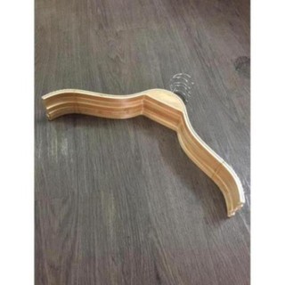 Móc gỗ tre có đệm vai