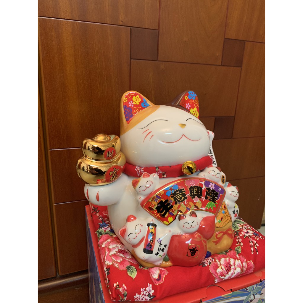 Mèo Thần Tài Sứ , Mèo May Mắn Maneki Neko 20cm . Vẩy Tay Gọi Khách BÁT PHƯƠNG KHAI TÀI