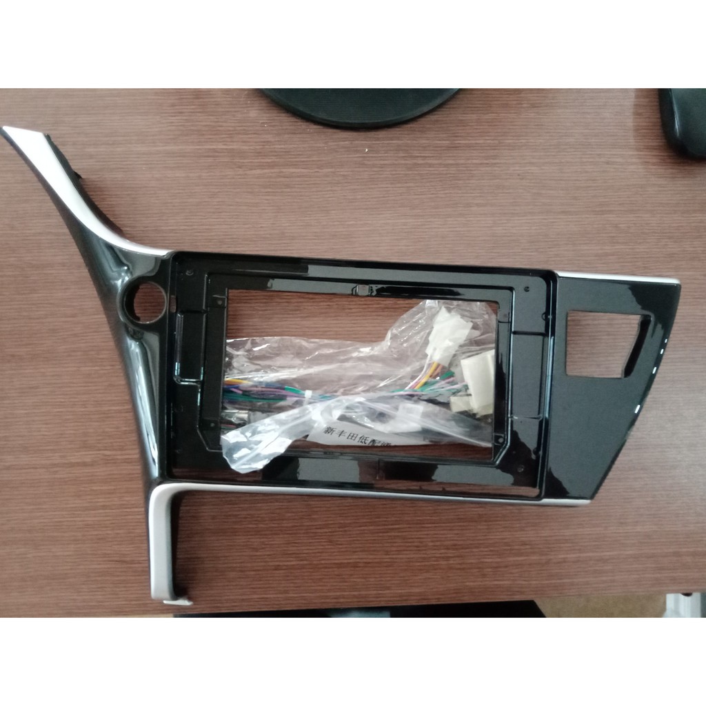 Mặt dưỡng lắp màn hình Android - Toyota Altis 2017-2018  - JACK ZIN