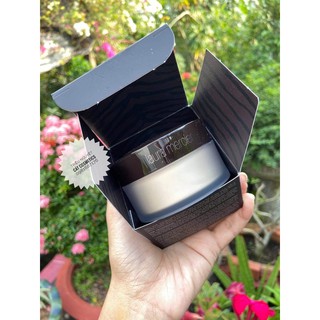 Phấn phủ bột Laura Mẻcier siêu mịn siêu kiềm dầu .