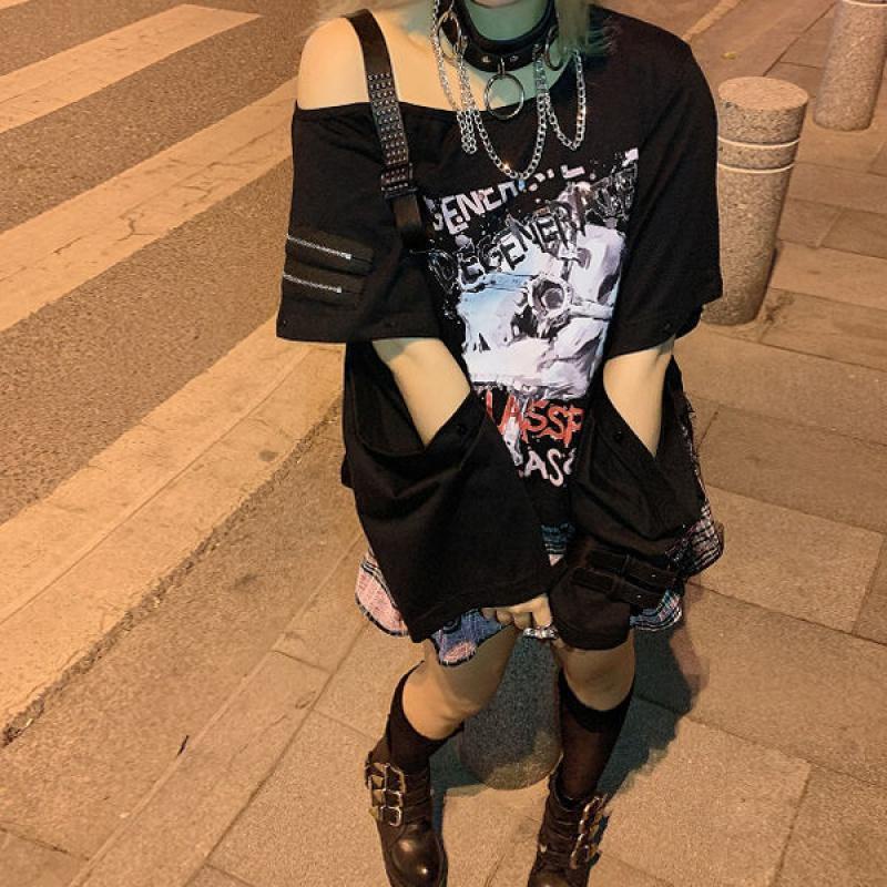 Women's Off shoulder Black T-shirt with Skull and Cross Print 201SS y2k
