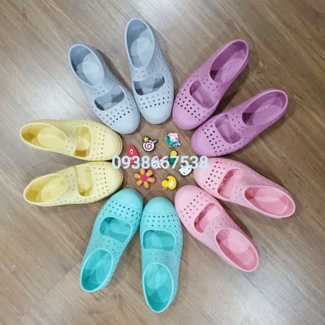 Giày Native có quai, TẶNG 2 Jibbitz cho bé gái