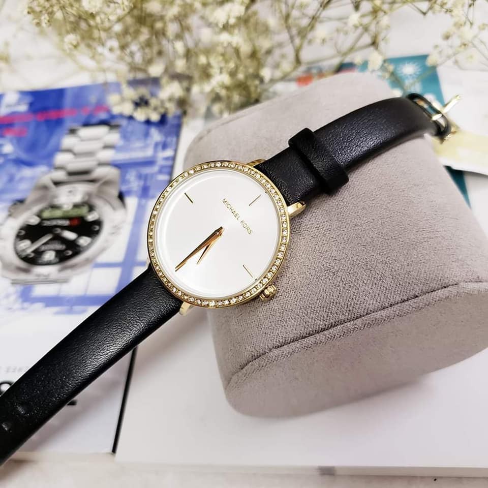 Đồng hồ nữ Michael Kors MK2843 dây da đen