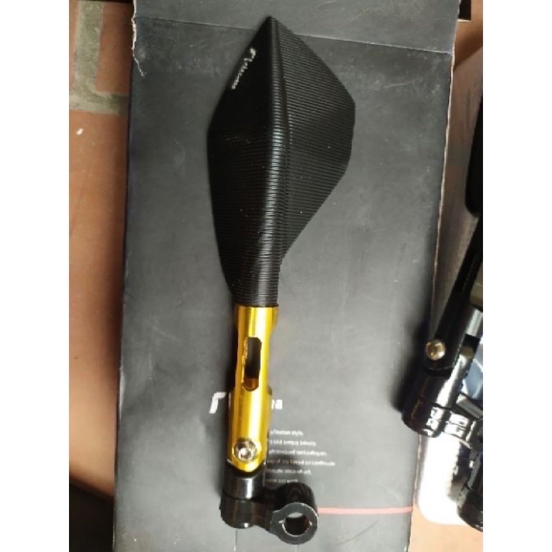 Gương 5 cạnh thời trang riroma gắn các loại xe máy ( giá 1 chiếc bên trái)