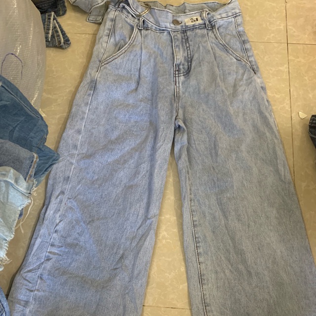 Quần jeans suông
