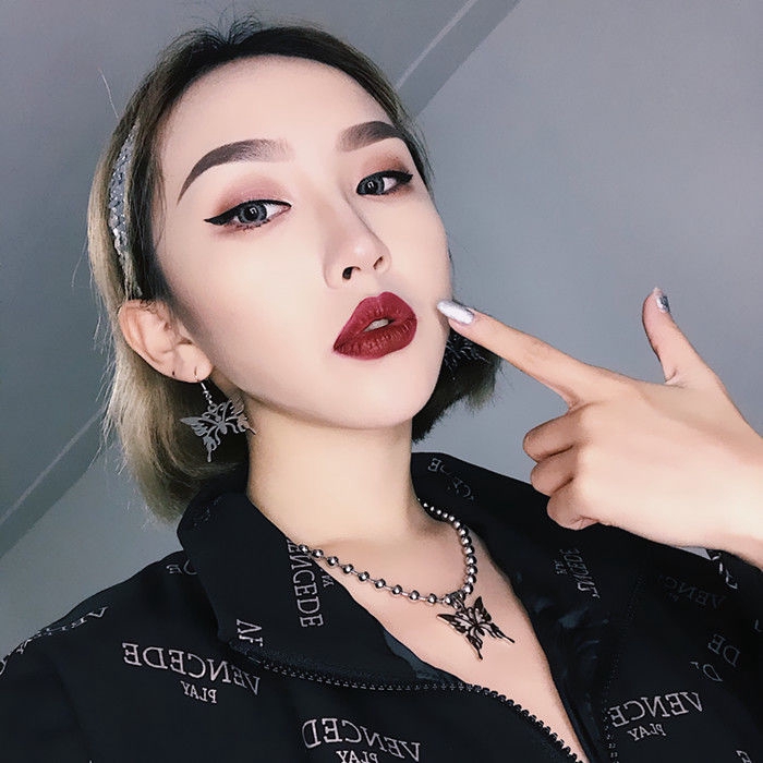 Dây Chuyền Kim Loại Mặt Hình Chúa Jesus Và Thánh Giá / Bướm | BigBuy360 - bigbuy360.vn