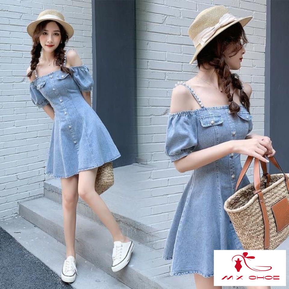 Đầm Hai Dây Một Dây Dáng Chữ A Hở Vai Eo Cao Đính Ngọc Trai Công Nghiệp Ngọt Ngào Mùa Hè Ôm Dáng Cho Nữ