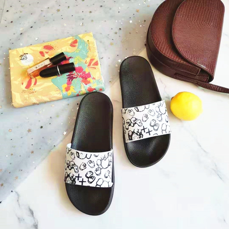 Dép quai ngang in họa tiết hoạt hình Kaws Sesame Street thời trang cho các cặp đôi