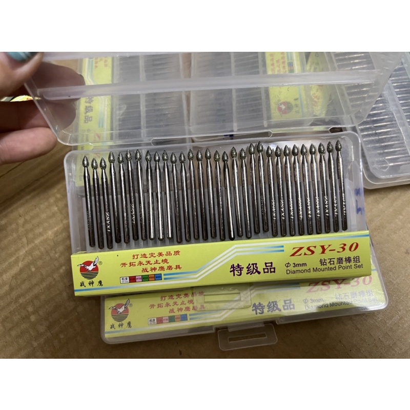 Bộ mũi mài kim cương Đài Loan 30 chi tiết giông nhau trụ, tròn, nhọn.... hiệu ZSY-30