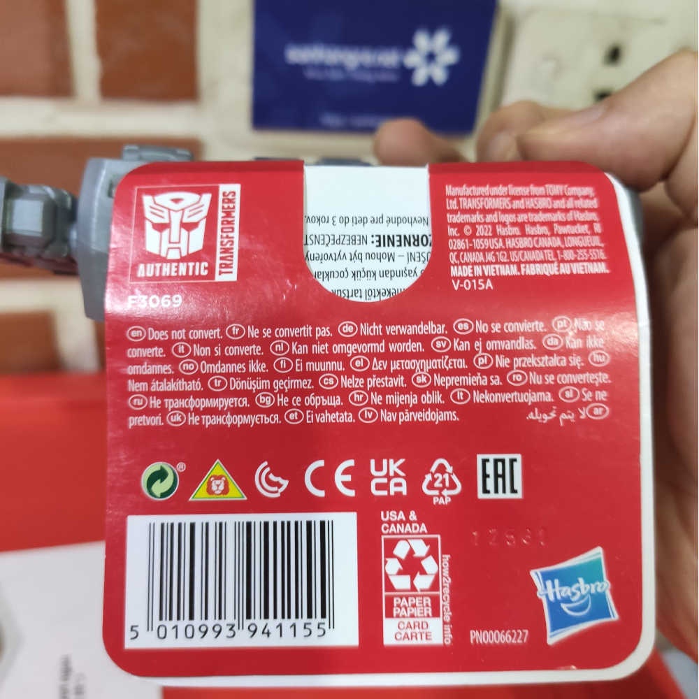 Mô hình Đồ chơi Robot Transformers dòng Cybertron 6 inch cử động chân tay - Bumblebee, Optrimus, Megatron