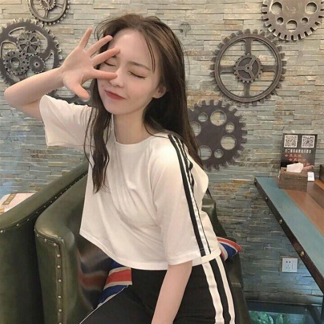 Áo thun sọc vai form rộng