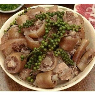 ĐUÔI BÒ CẮT KHÚC