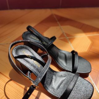 Sandal đen 5 cm (hình thât)