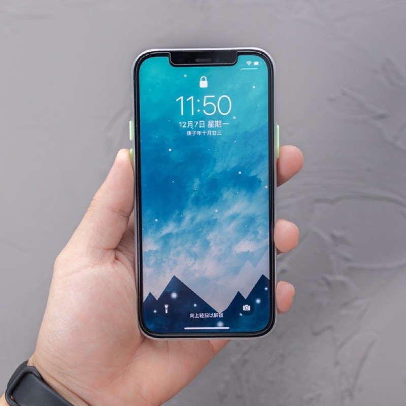 ốp nhám có nút màu