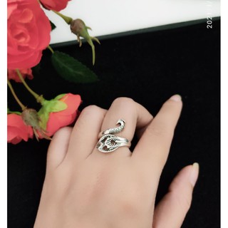 Nhẫn khổng tước bạc thái