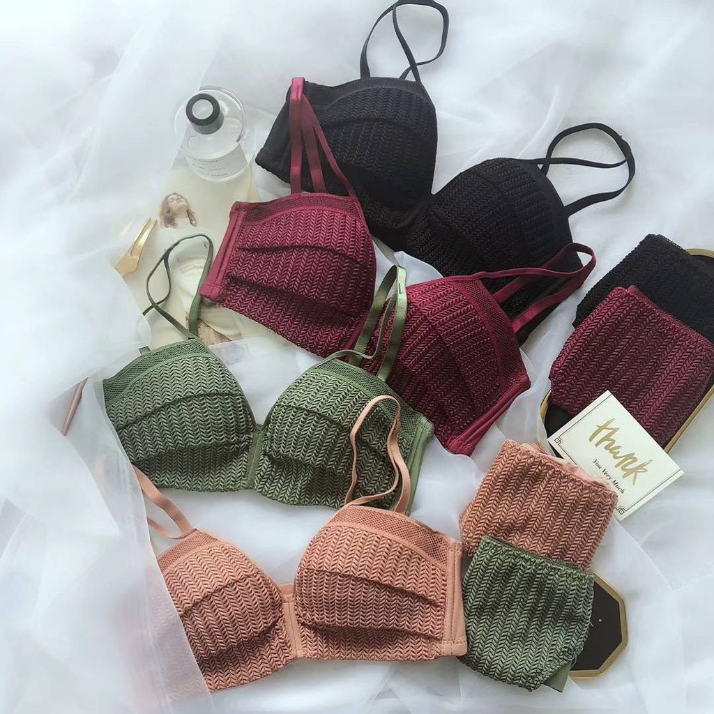 Áo Lót Khoét Ngực Chữ V