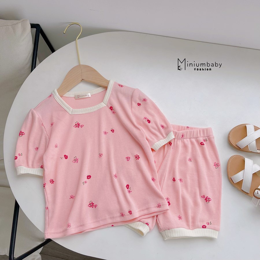 Bộ đồ cộc tay cổ vuông xinh xắn cho bé gái chất liệu 100% cotton, quần áo trẻ em mặc mùa hè MiniumBaby SB1191