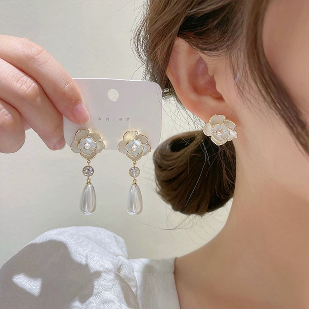Hoa tai hợp kim thiết kế hình hoa hồng đính ngọc trai nhân tạo phong cách Hàn Quốc cổ điển thời trang dành cho nữ