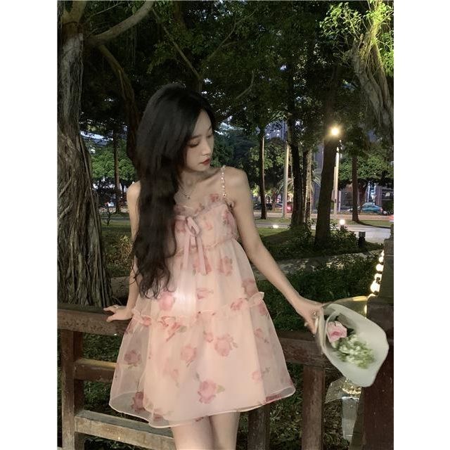 Váy babydoll tay phông First Dream POKEMENG Đầm Hai Dây Phồng Phối Chuỗi Xích Họa Tiết Galaxy Hoa Hồng Mùa Hè