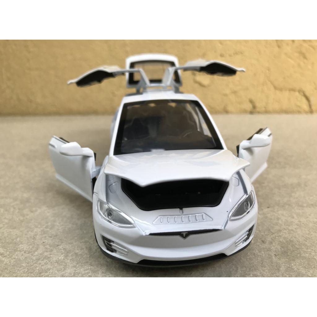 Mô hình xe TESLA Model 90X 1:32