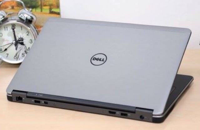 Dell latitude e7240 i7/4/256