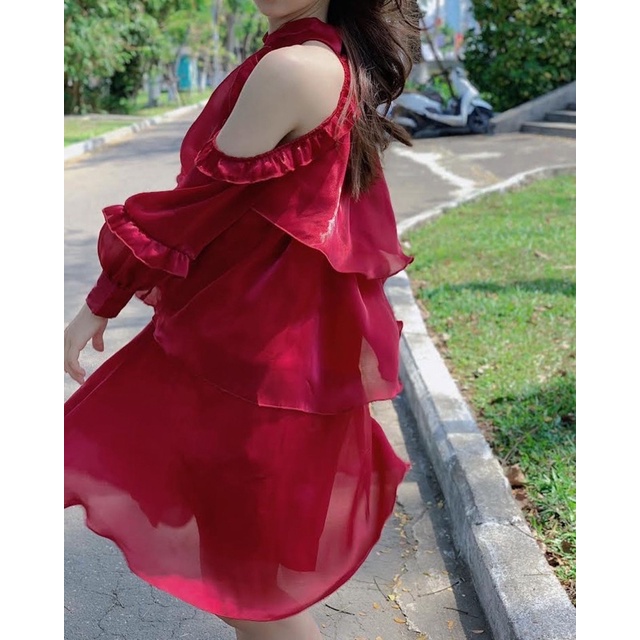 Đầm Tết 2023 -tặng kèm Túi BLACKPINK VỚI ĐÊN TRÊN 555K- Đầm cánh tiên thiết kế, chất liệu vải óng ánh- VIZZ DRESS