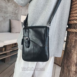 Túi đeo chéo nam – chất liệu da – màu đen – mã dp745