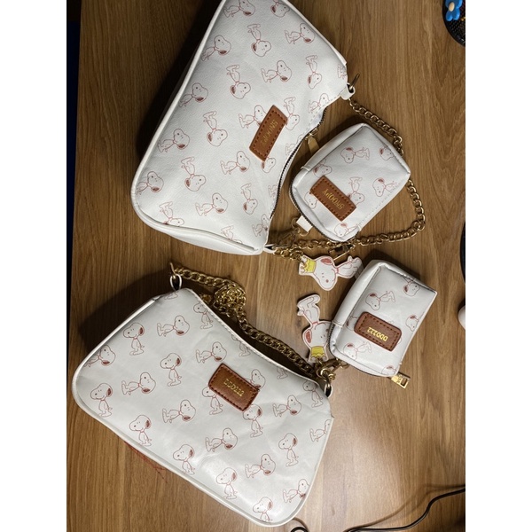 Túi Đeo Chéo Snoopy FREESHIP Túi Kẹp Nách Nữ Da Mềm Tặng Kèm Ví Nhỏ Và Móc Treo Hình Cún -CABOXIN tuyển sỉ toàn quốc