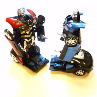 Đồ chơi ô tô biến hình thành robot