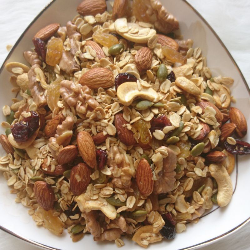 500gram Granola cao cấp nhiều loại hạt và trái cây không đường(Ngũ cốc ăn kiêng,ăn sáng,hạnh nhân,óc chó,hạt điều) macca