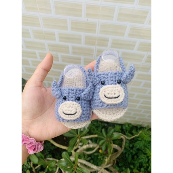 Giày trâu con bằng len có quai cài bé trai, bé gái 0-18m