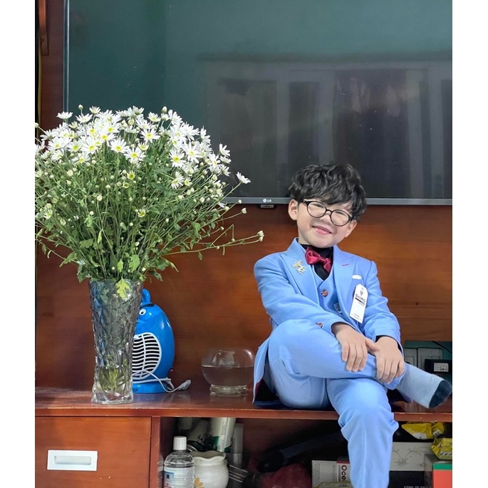 Bộ vest bé trai thiết kế màu xanh da trời