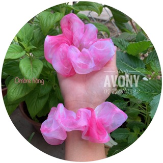 Cột tóc voal ombre hồng scrunchies