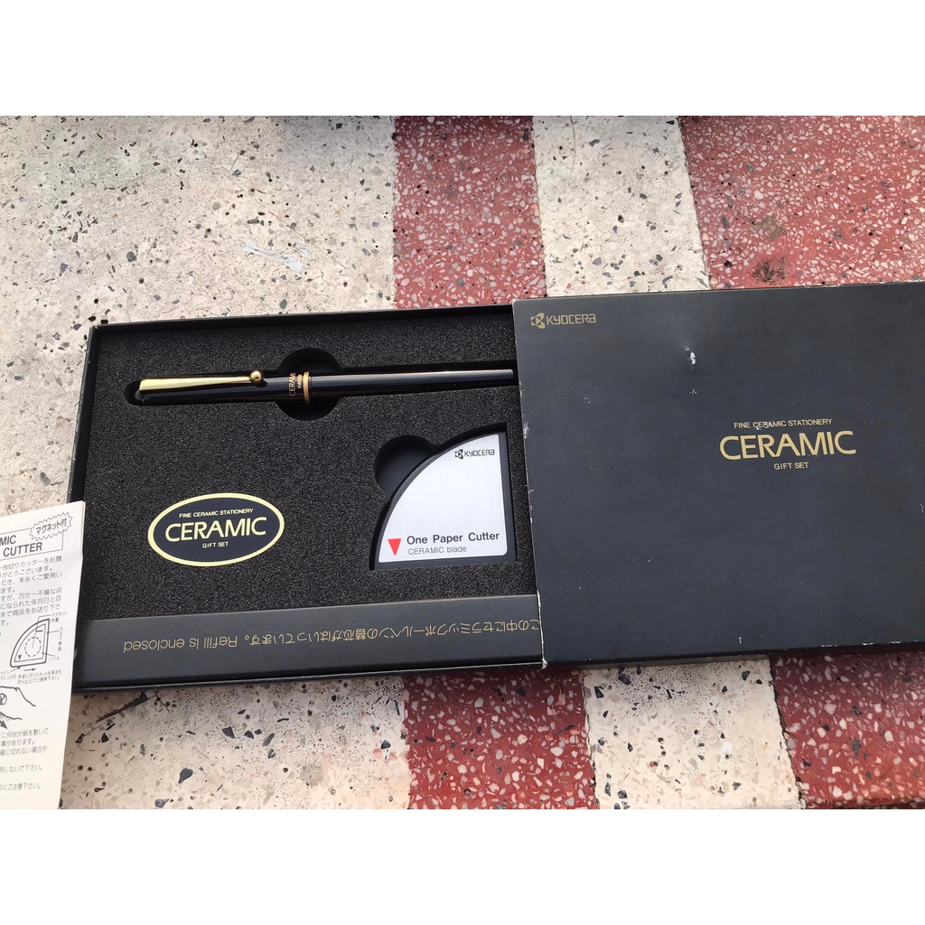 Bút bi Ceramic chính hãng của japan  mới 100% full  box xịn xò