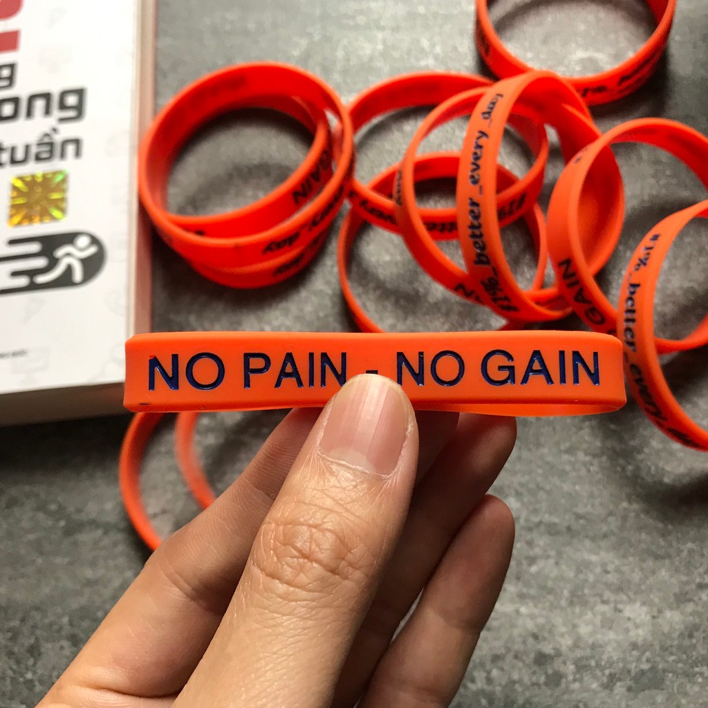 Vòng Tay Cao Su Thể Thao Khắc Chữ NO PAIN - NO GAIN