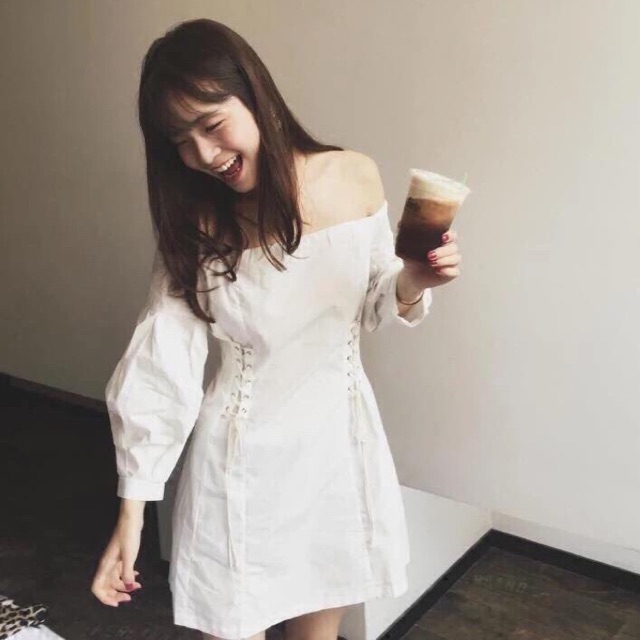 ĐẦM BẸT VAI TRẮNG ĐAN DÂY EO